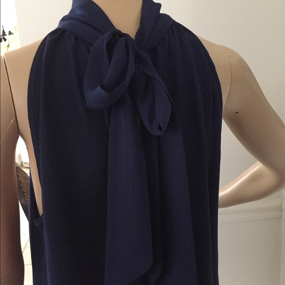 Sleeveless top with tie closure in back - size s - Picture 2 of 8